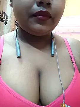 Sophiaboudi from StripChat is Freechat