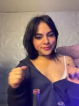 Sophie_wyld from StripChat is Freechat