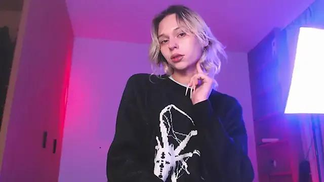 SophieDiamond_Xx from StripChat is Freechat