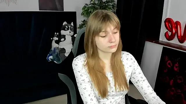 SophieLumen from StripChat is Freechat