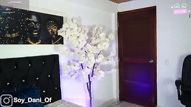 Soy_Daniela from StripChat is Freechat