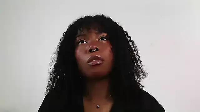 SparklingSoleil from StripChat is Freechat