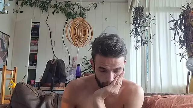 squirtproff from StripChat is Freechat