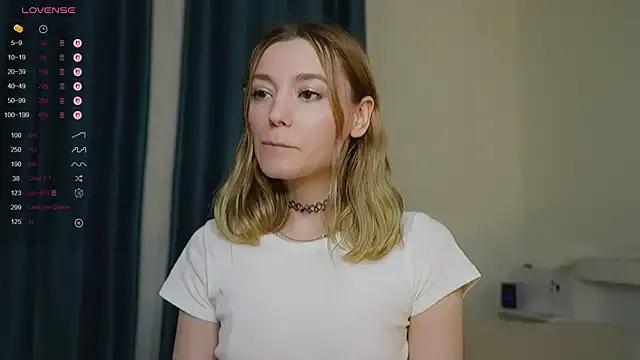 StarryMary from StripChat is Freechat