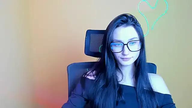 Stella_XO from StripChat is Freechat