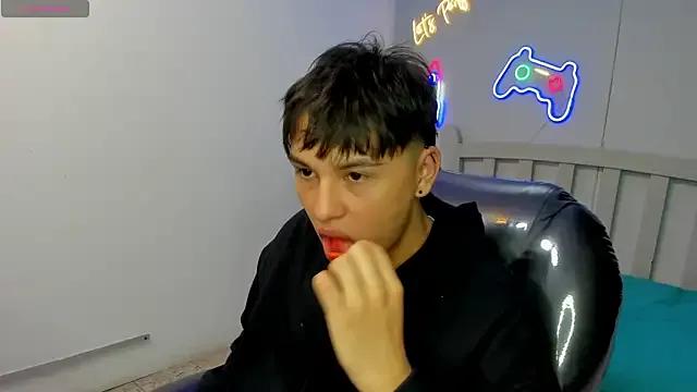 StiwenTwink from StripChat is Freechat