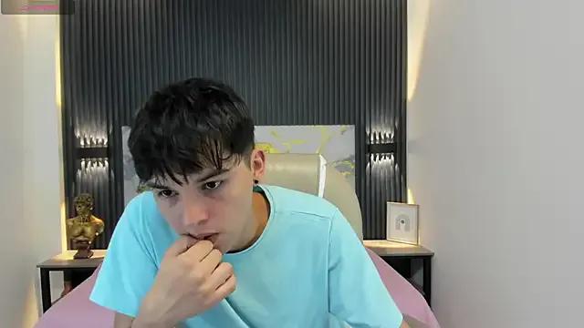 StiwenTwink from StripChat is Freechat