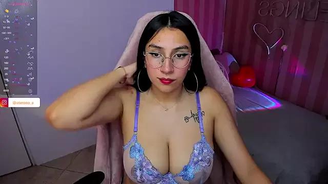 Strawberry_cute_b from StripChat is Freechat