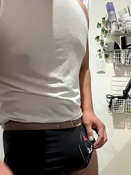 sukebegorilla from StripChat is Freechat