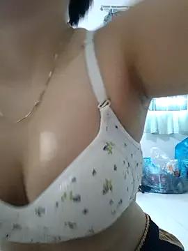 Suna_Lina from StripChat is Freechat