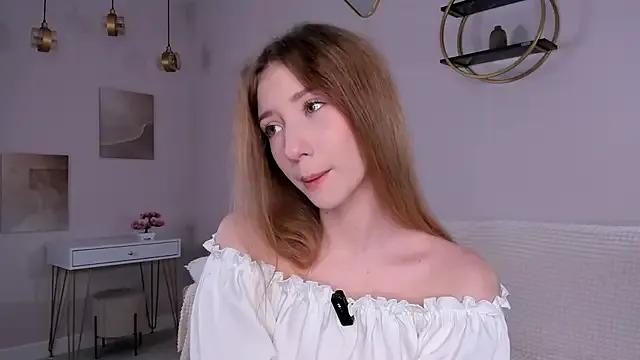 SunnivaCovil from StripChat