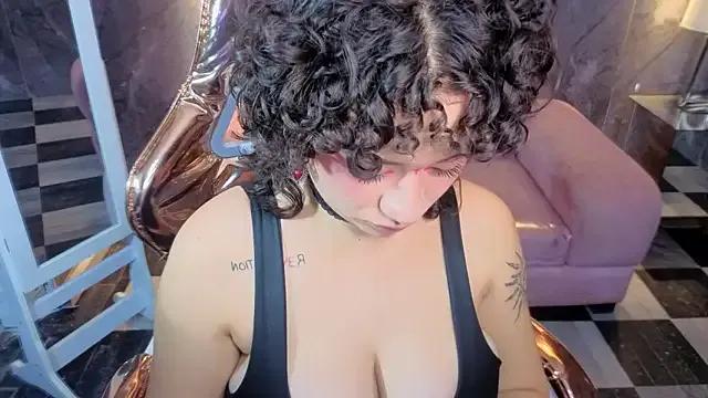 sunny2_b from StripChat is Freechat