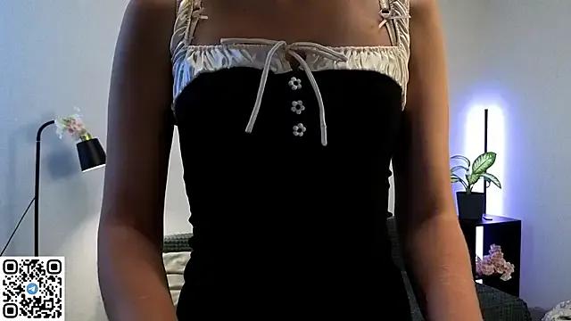 sunsh11ne from StripChat is Freechat