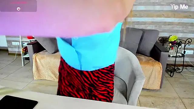 SusanSmit from StripChat