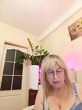SusieNoreen from StripChat