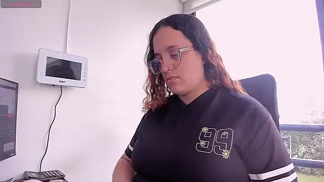 sussan_miller_ from StripChat is Freechat