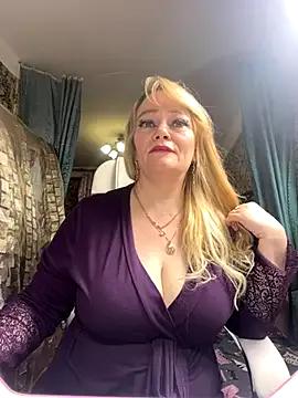 Sweet-blonde from StripChat is Freechat