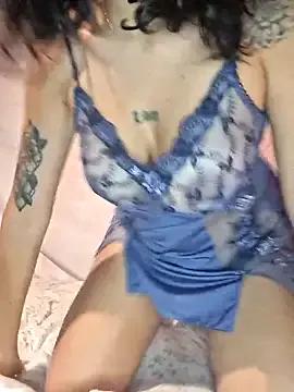 Sweet-diamondxxx from StripChat is Freechat