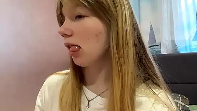 Sweet_horizon from StripChat is Freechat