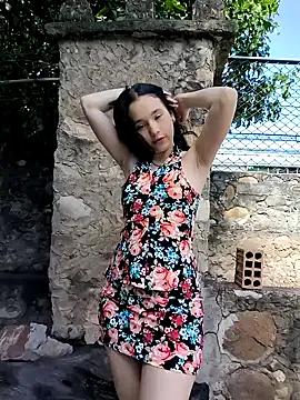 sweet_outdoor_charm from StripChat is Freechat