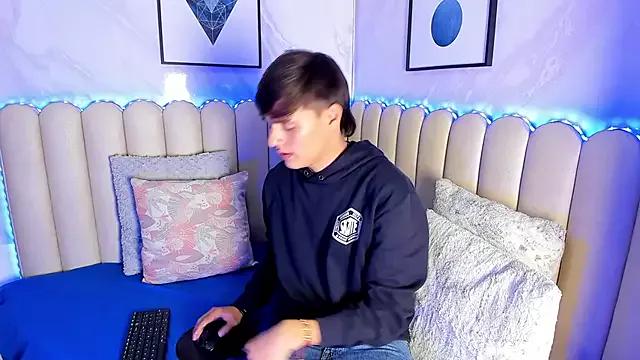 Sweet_petter from StripChat