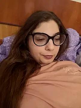 sweetbabygirlforyou from StripChat is Freechat