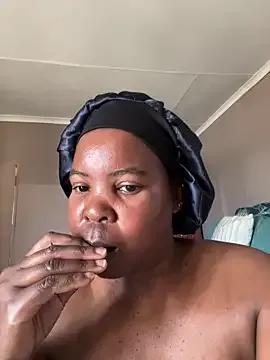 SweetCandy84 from StripChat