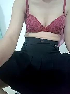SweetGirl2k2 from StripChat