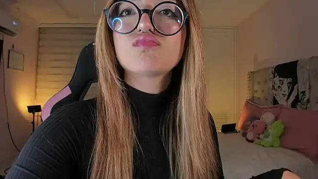 Checkout girls naked models with similar nickname. Cute sexy Free Models.