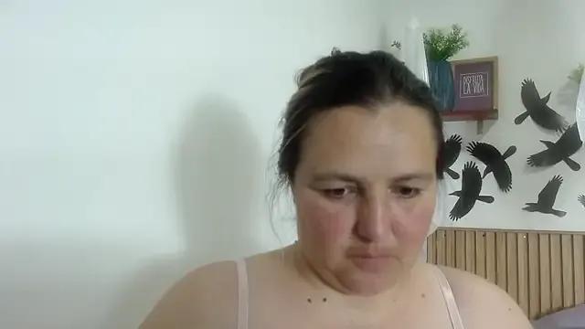 SweetRouse__ from StripChat is Freechat