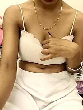 Sweets-jaanu from StripChat is Freechat