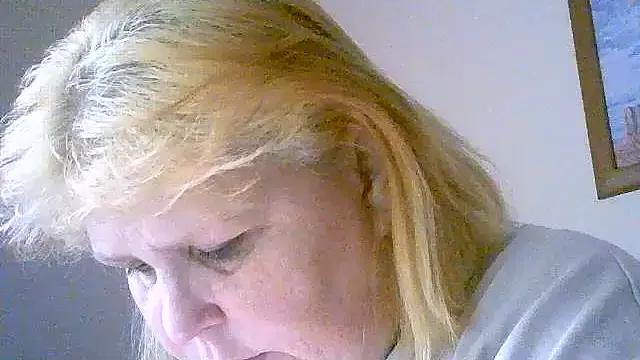 Sylviastar46 from StripChat is Freechat