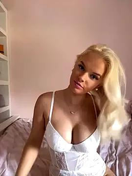 TaliaGrealish from StripChat is Freechat