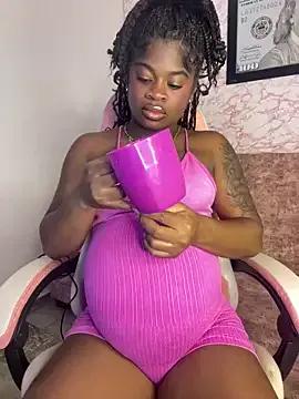 Tamara_Lubezkii from StripChat is Freechat