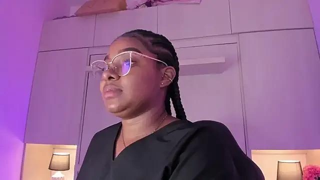 tamaraa_smiith from StripChat is Freechat