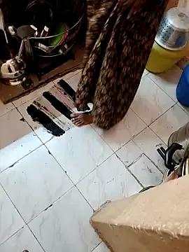 tamil-guy from StripChat is Freechat