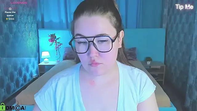 Tara_Torres from StripChat is Freechat