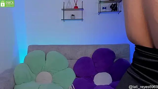 tati_reyess from StripChat