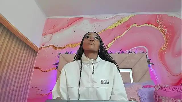 Taylor_oriana_ from StripChat is Freechat