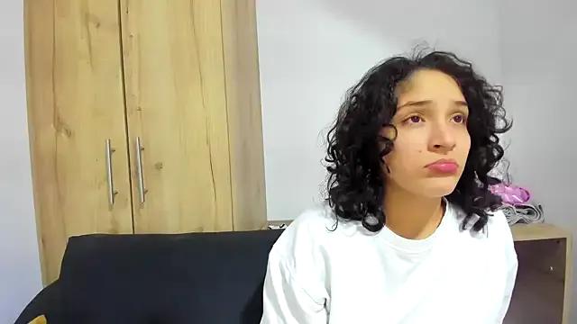 TeensNews18 from StripChat is Freechat