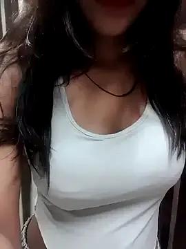 Teri_lella from StripChat is Freechat