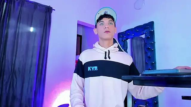 The_Prince_Luis from StripChat is Freechat