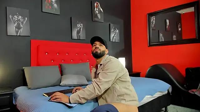 Thiagogomez from StripChat is Freechat