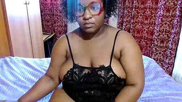 thicknjuicyx from StripChat is Freechat
