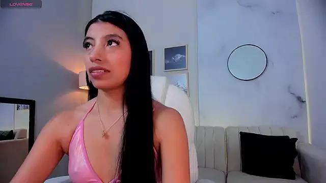 Tiffany_Low from StripChat is Freechat