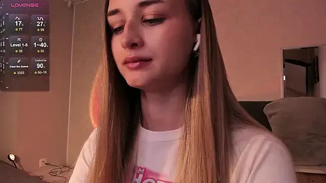 Tiffanyhunt from StripChat is Freechat