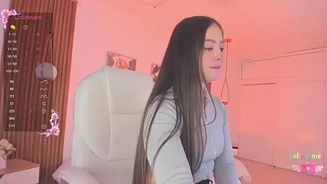 TiffanyWright from StripChat
