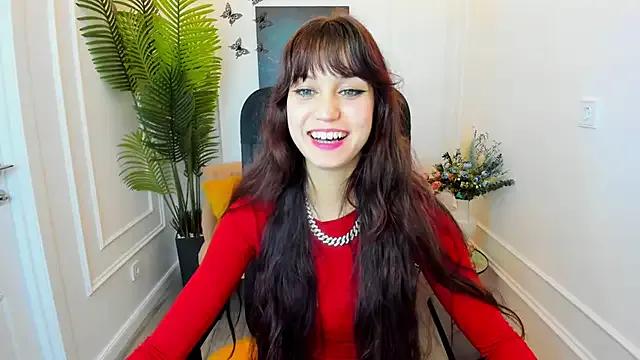 TiffanyYounge from StripChat is Freechat