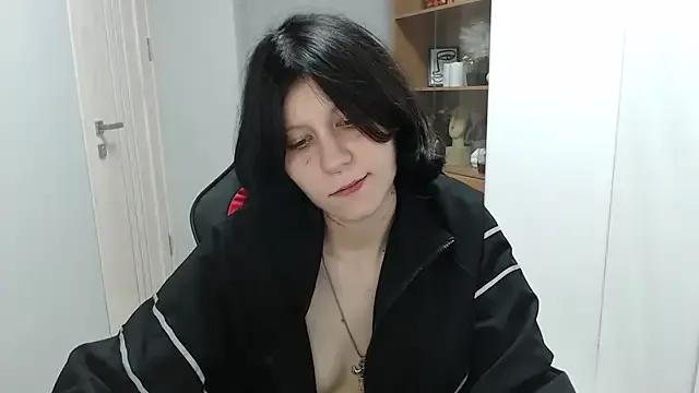 TinaQuiin from StripChat is Freechat