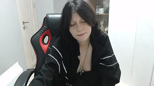 TinaQuiin from StripChat is Freechat